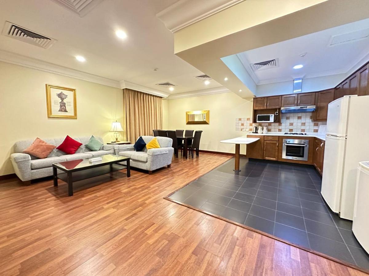 The Palace Suites Al Khobar Esterno foto