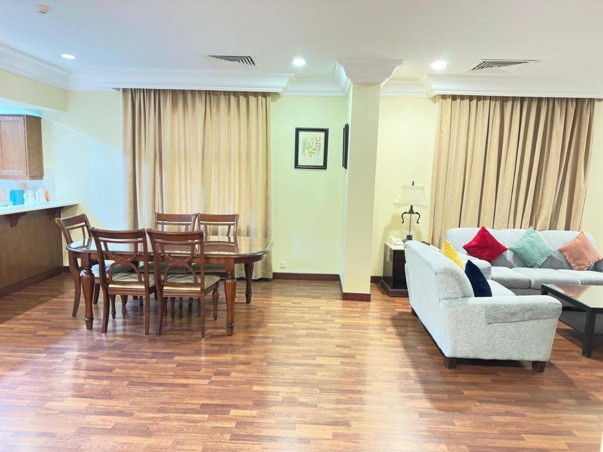 The Palace Suites Al Khobar Esterno foto