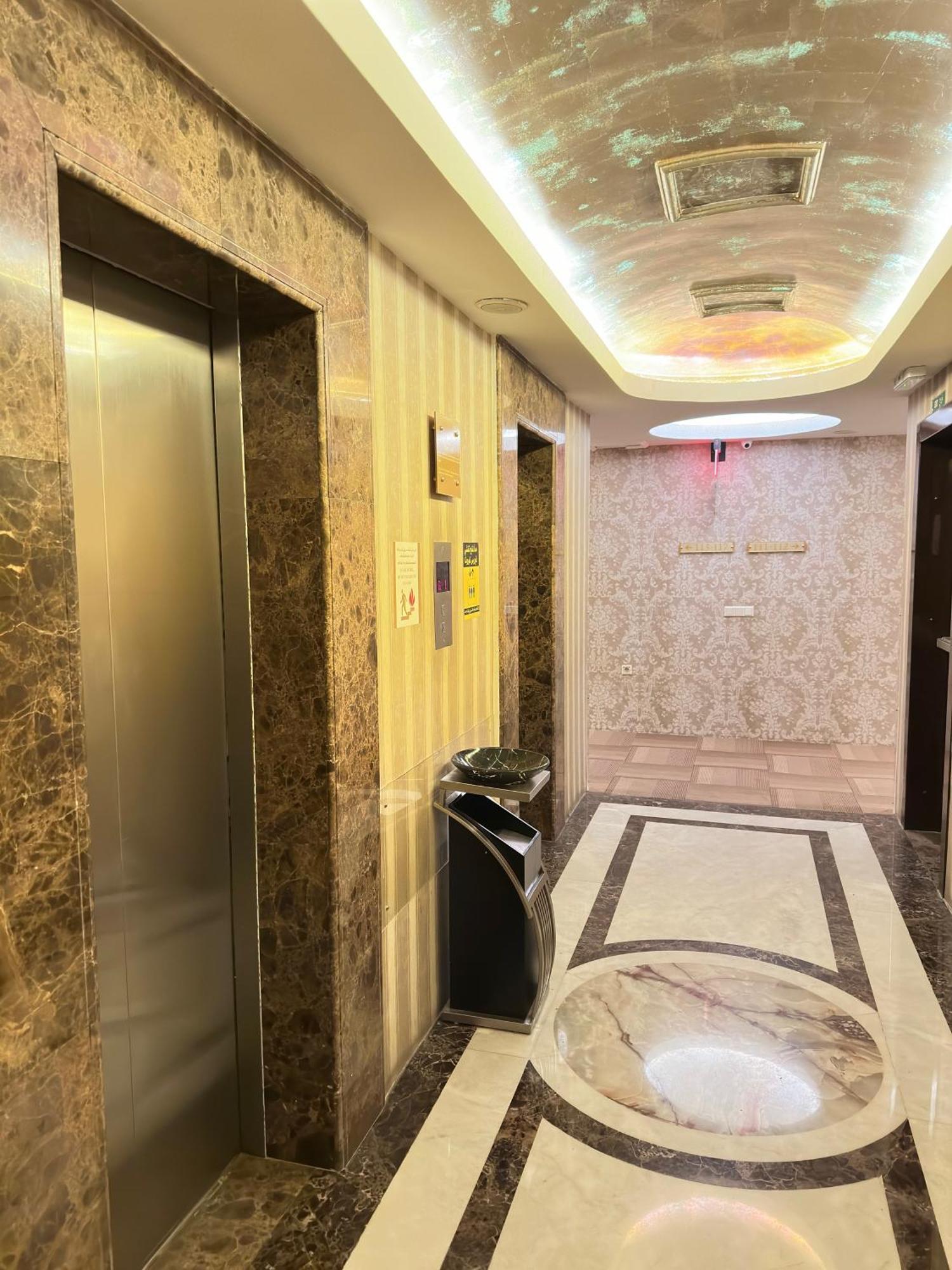 The Palace Suites Al Khobar Esterno foto