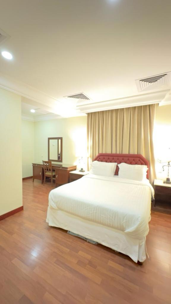The Palace Suites Al Khobar Esterno foto