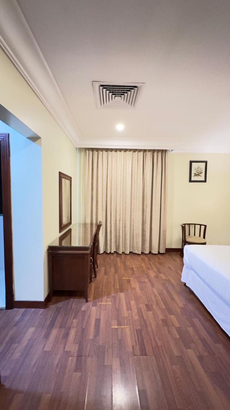 The Palace Suites Al Khobar Esterno foto