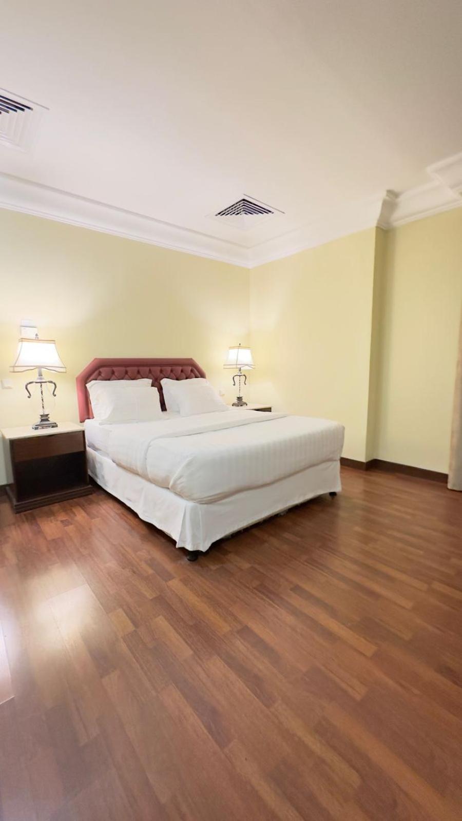 The Palace Suites Al Khobar Esterno foto