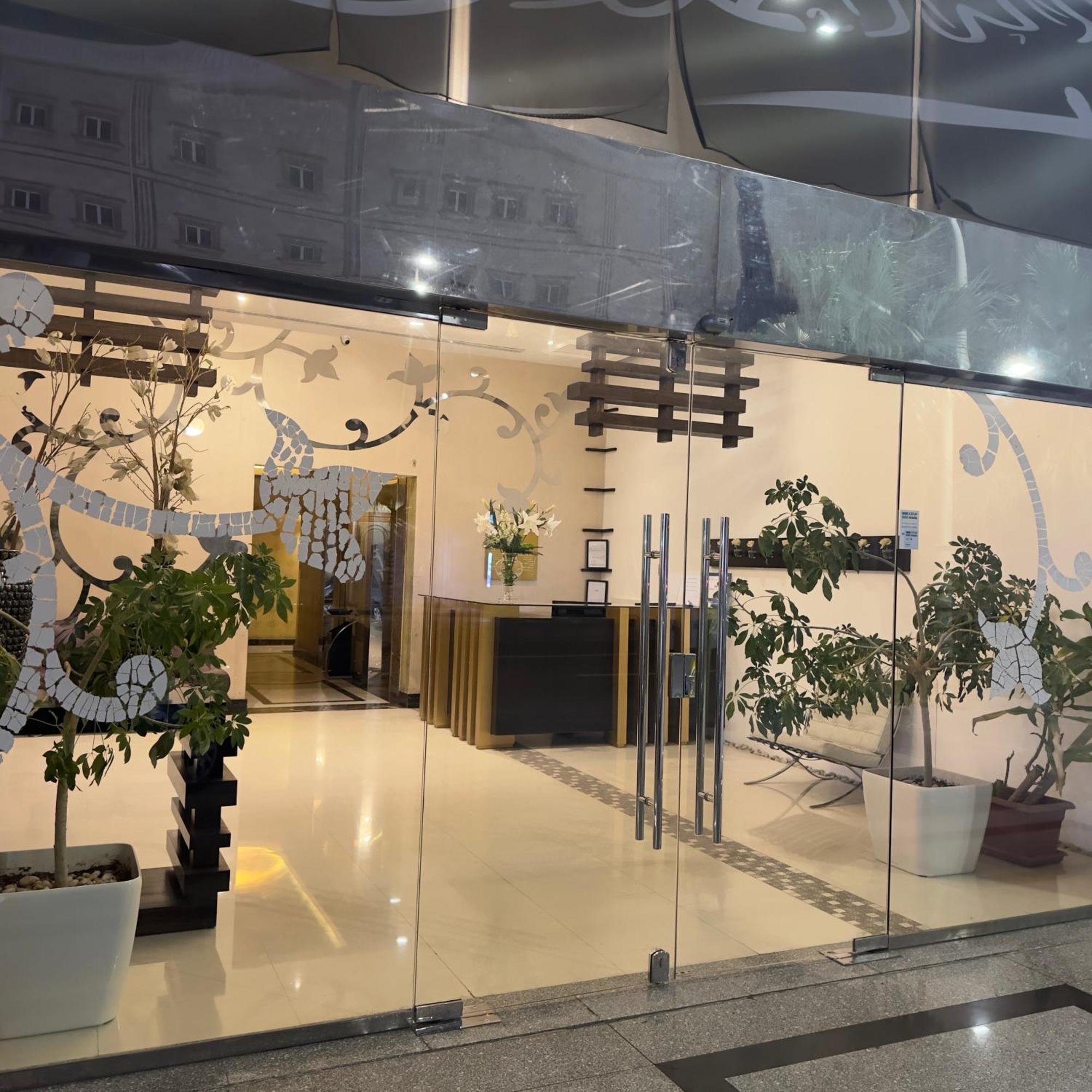 The Palace Suites Al Khobar Esterno foto